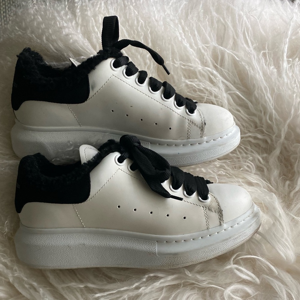 Alexander McQueen Fur lined Sneakers